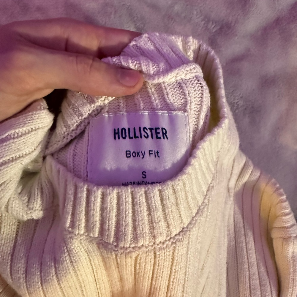 Hollister Sweater Bundle - Picture 4 of 4